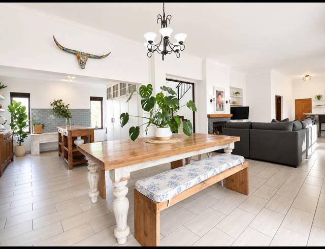 5 BEDROOM GOLF ESTATE FOR SALE IN BLUE VALLEY GOLF ESTATE